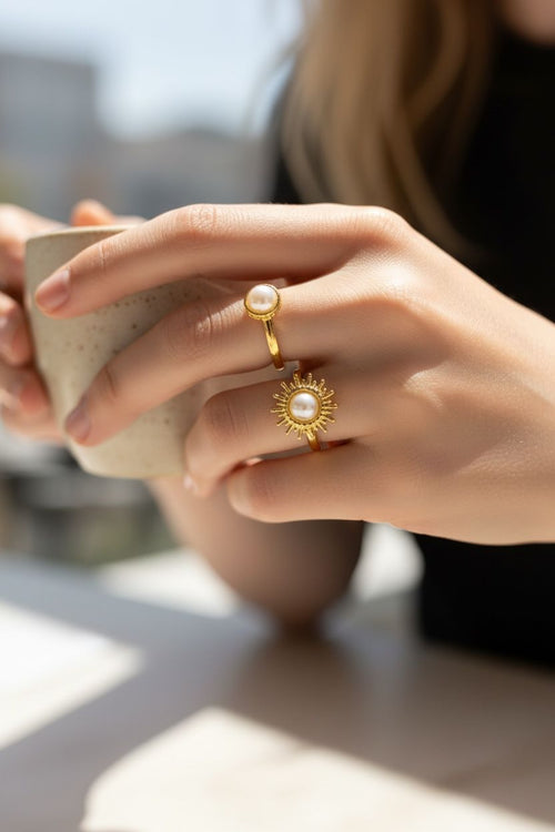 Sleek Pearl rings